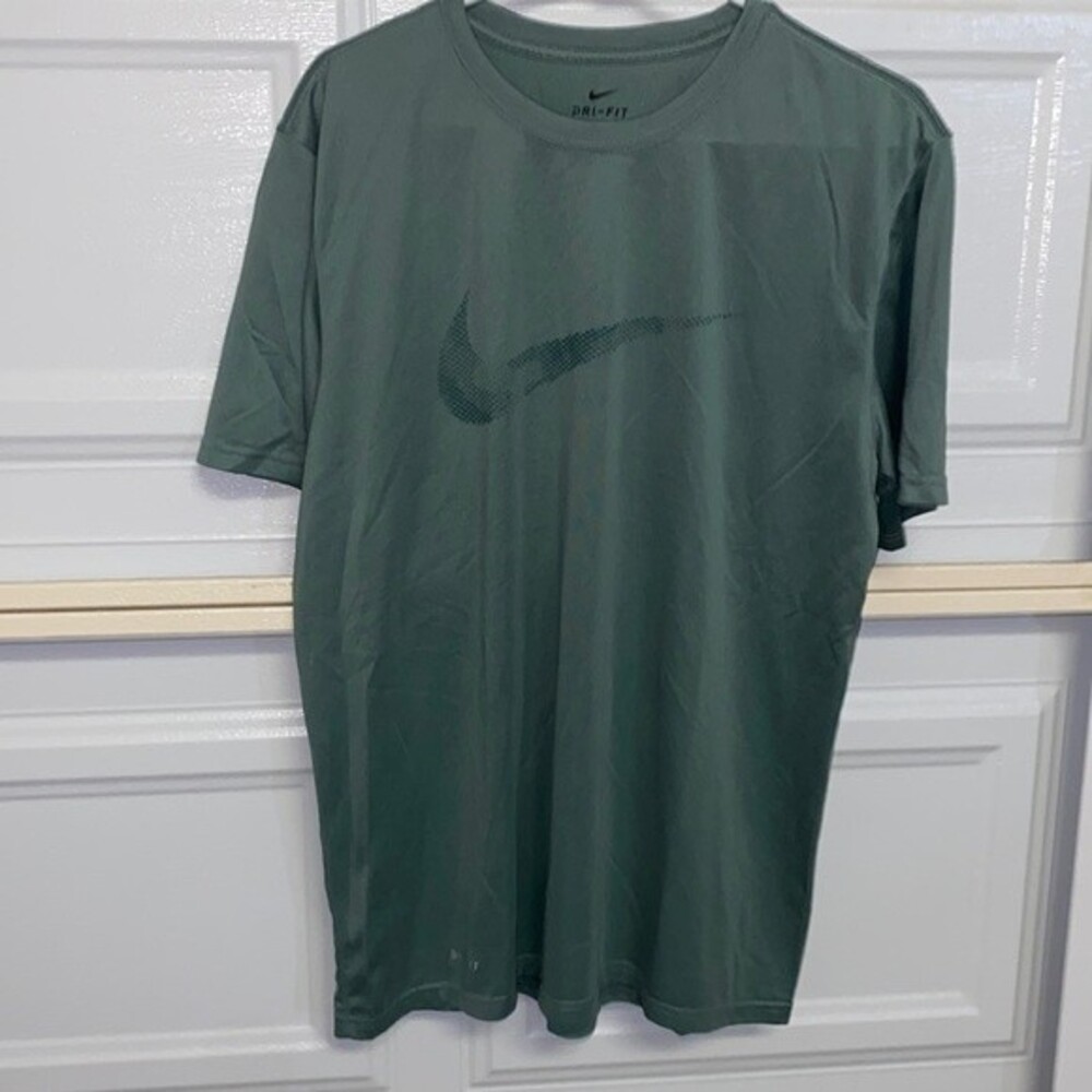 Nike shirt Dri fit athletic gym workout men L green SS run army